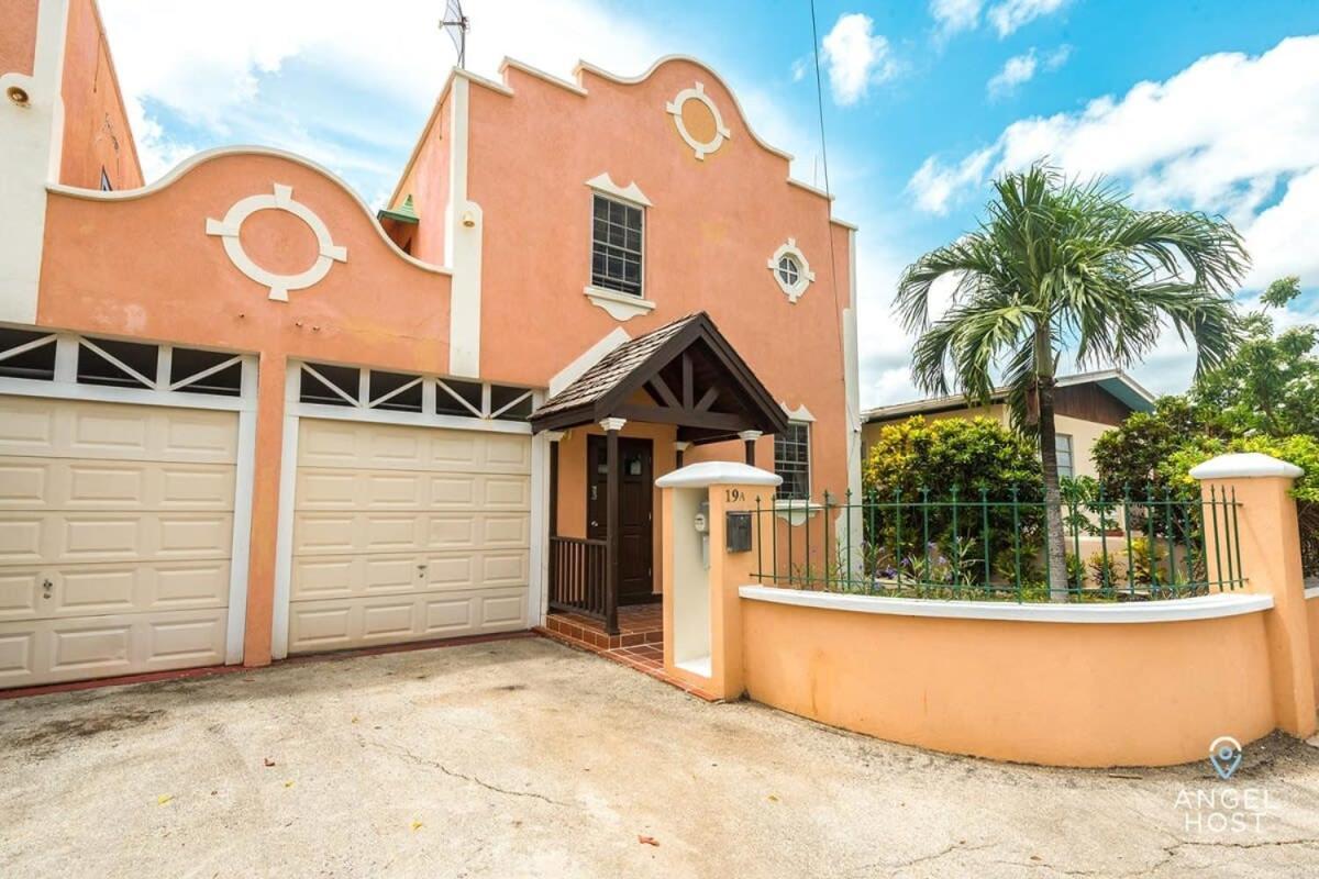 2-Story Townhome With Private Pool, Ideal For Group! Christchurch Eksteriør billede