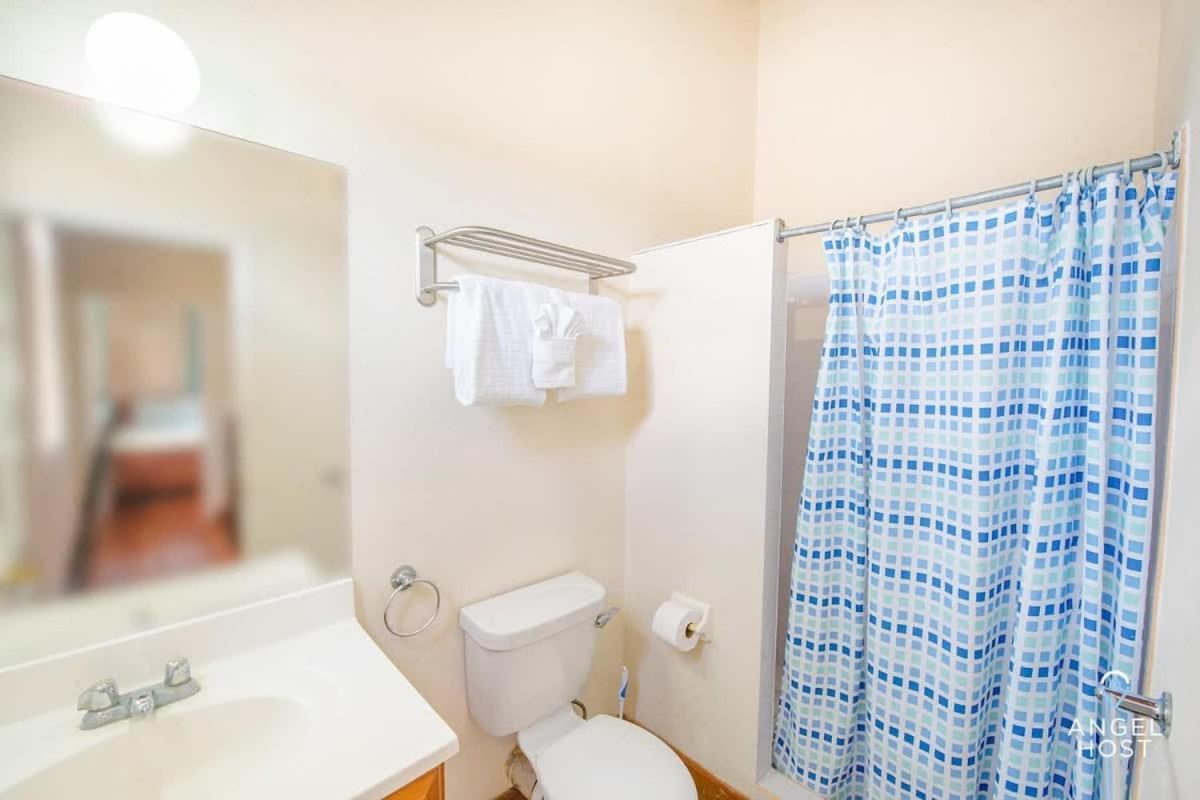 2-Story Townhome With Private Pool, Ideal For Group! Christchurch Eksteriør billede
