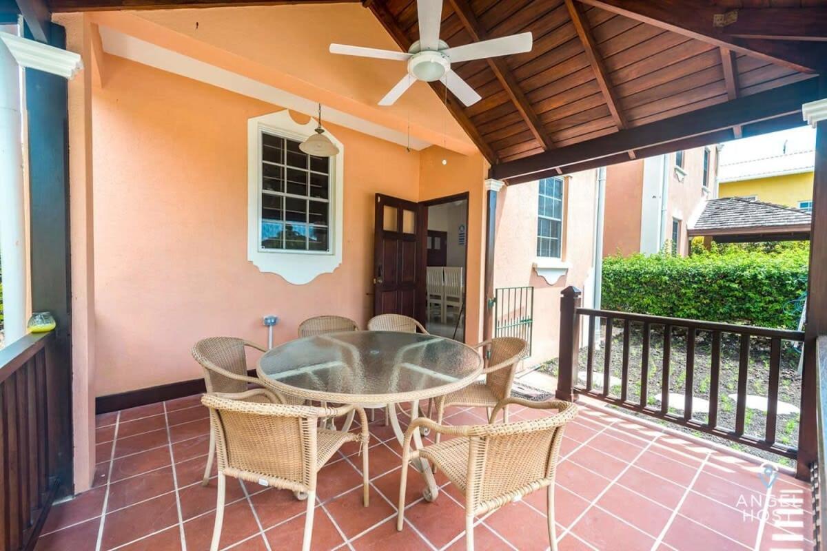 2-Story Townhome With Private Pool, Ideal For Group! Christchurch Eksteriør billede
